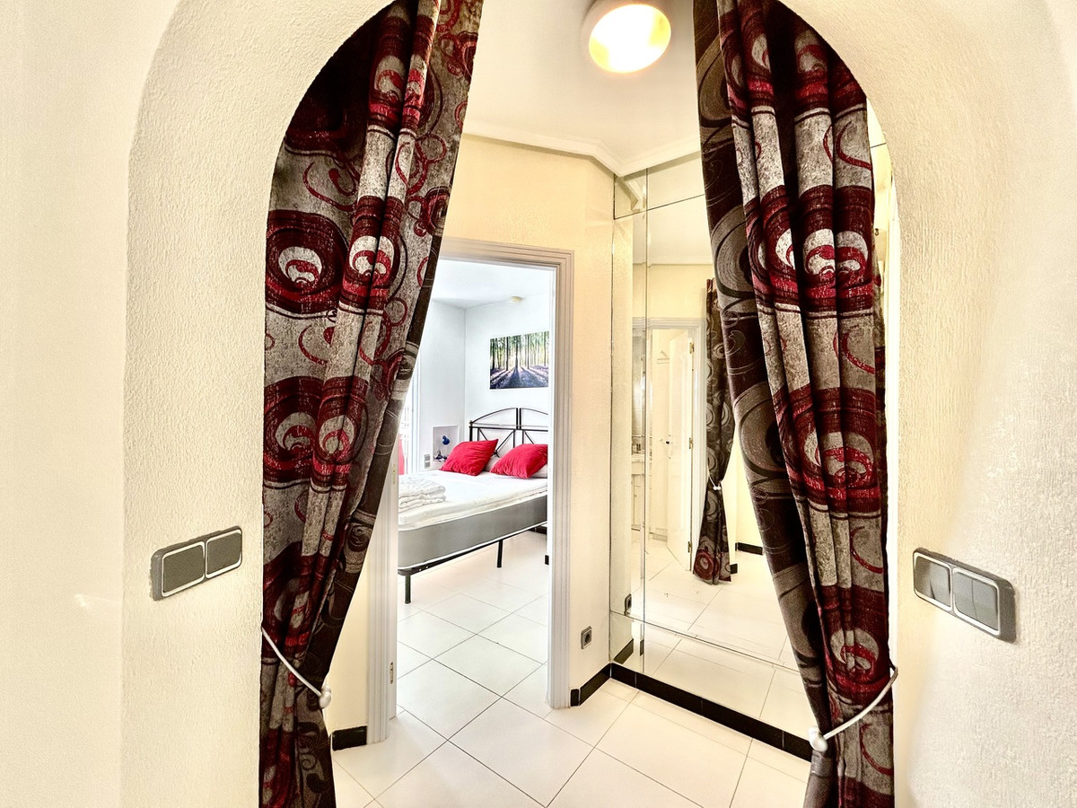 Se vende Apartamento Planta Media de 2 dormitorios en Costa Blanca, Alicante, España