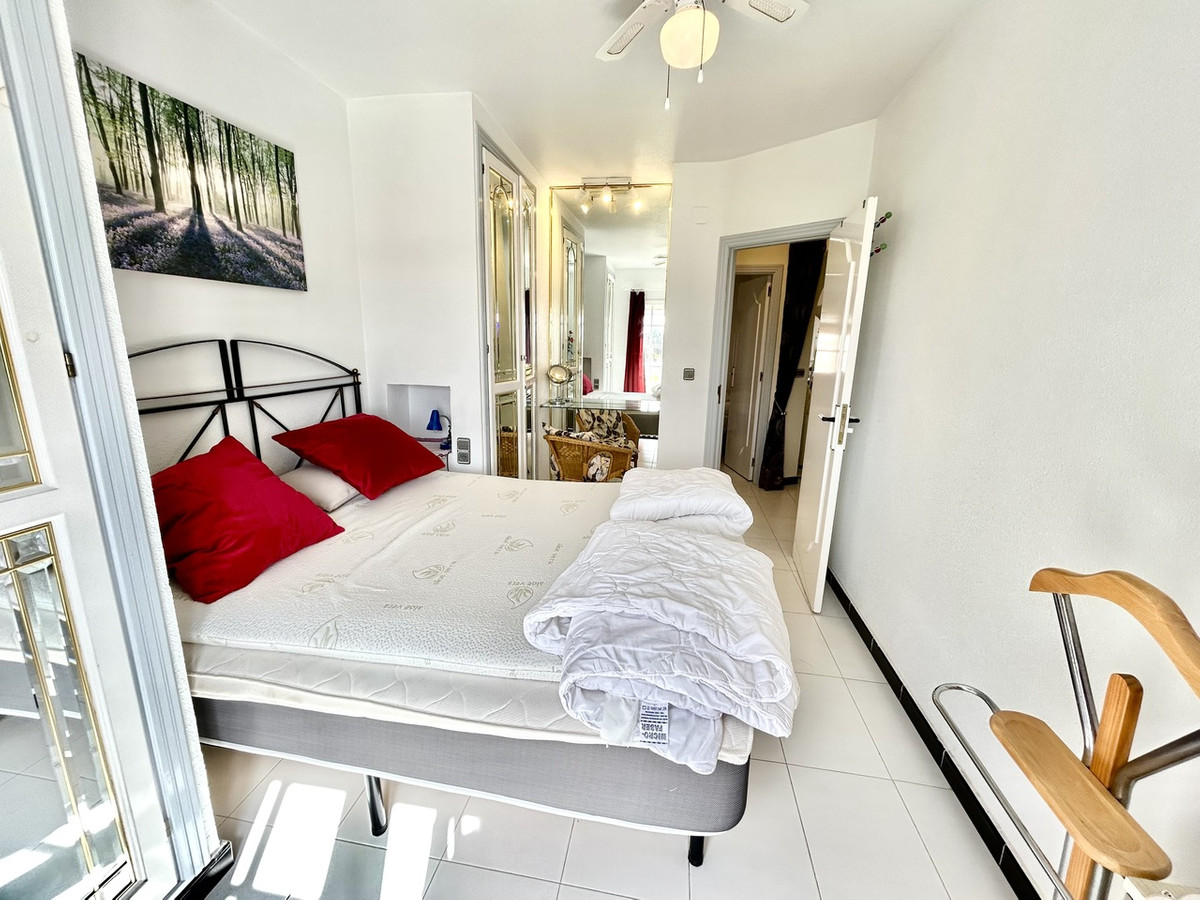 Se vende Apartamento Planta Media de 2 dormitorios en Costa Blanca, Alicante, España