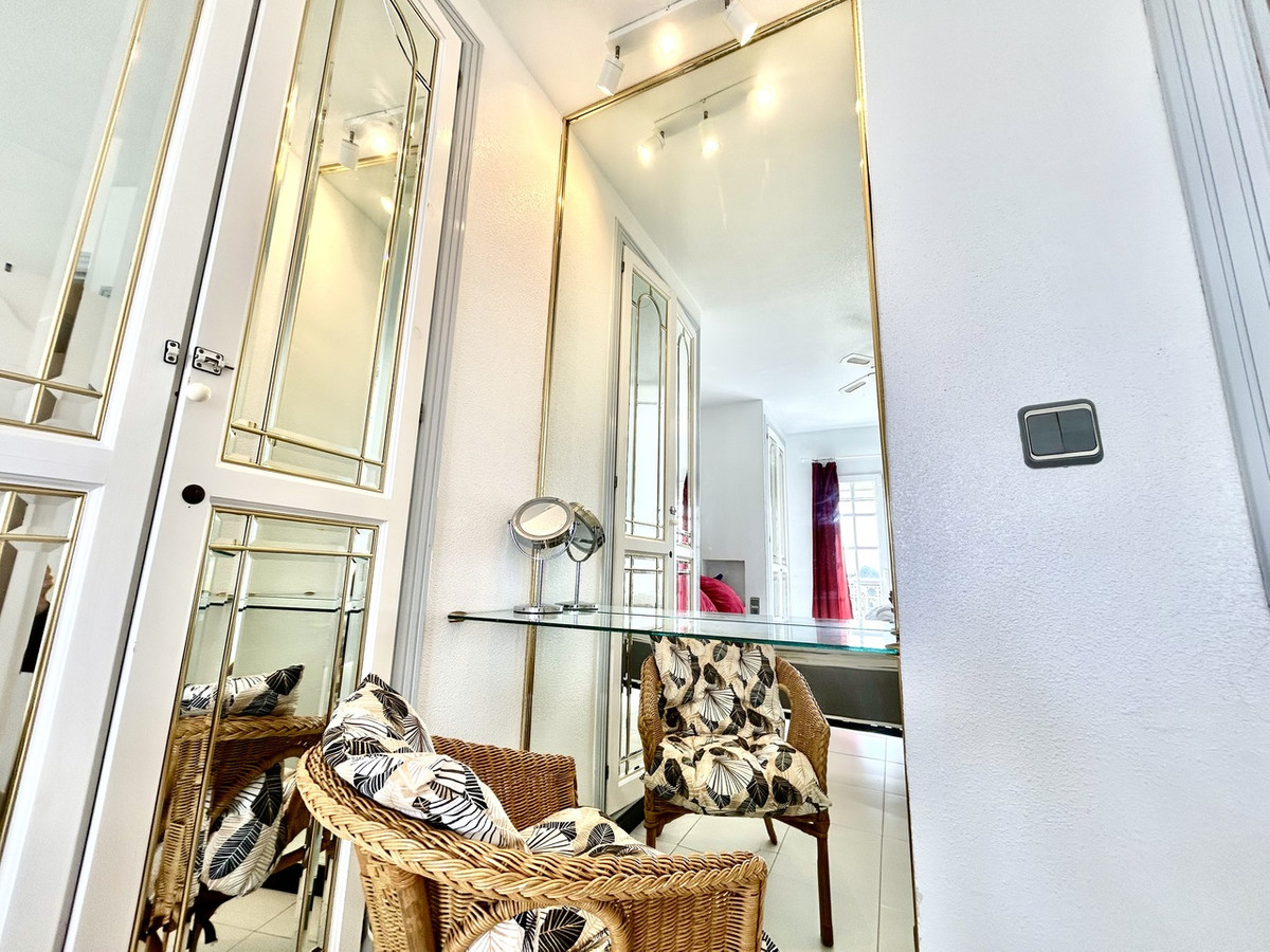 Se vende Apartamento Planta Media de 2 dormitorios en Costa Blanca, Alicante, España