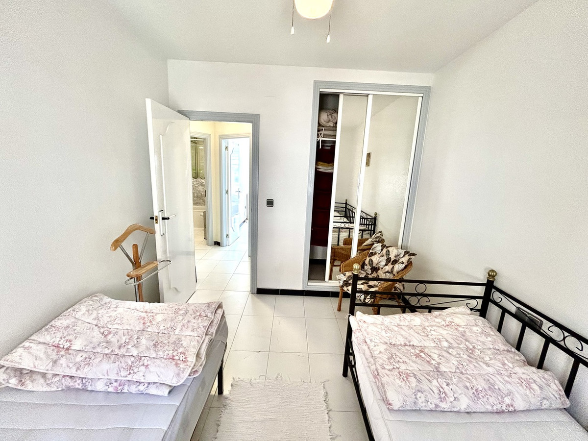 Se vende Apartamento Planta Media de 2 dormitorios en Costa Blanca, Alicante, España