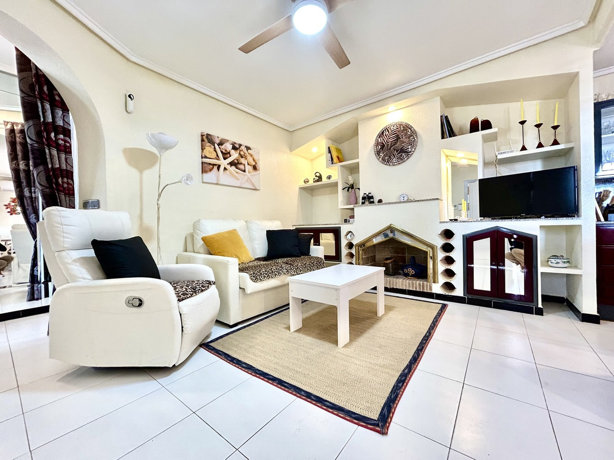 Se vende Apartamento Planta Media de 2 dormitorios en Costa Blanca, Alicante, España