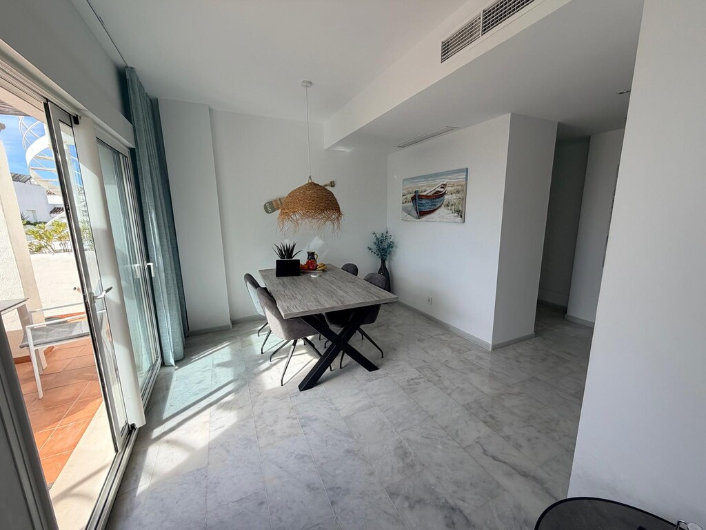 Se vende Ático de 2 dormitorios en Costa Del Sol, Málaga, España