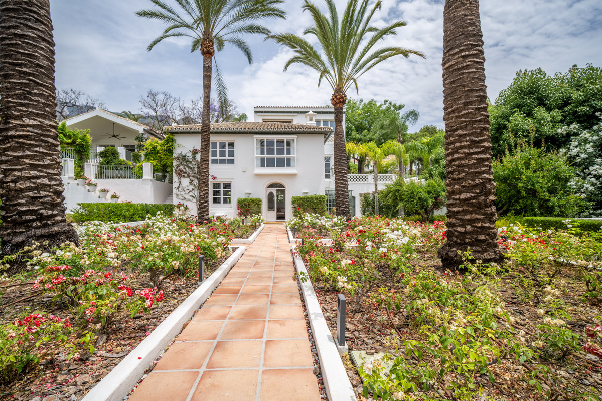 Se vende Villa - Chalet de 6 dormitorios en Costa Del Sol, Málaga, España