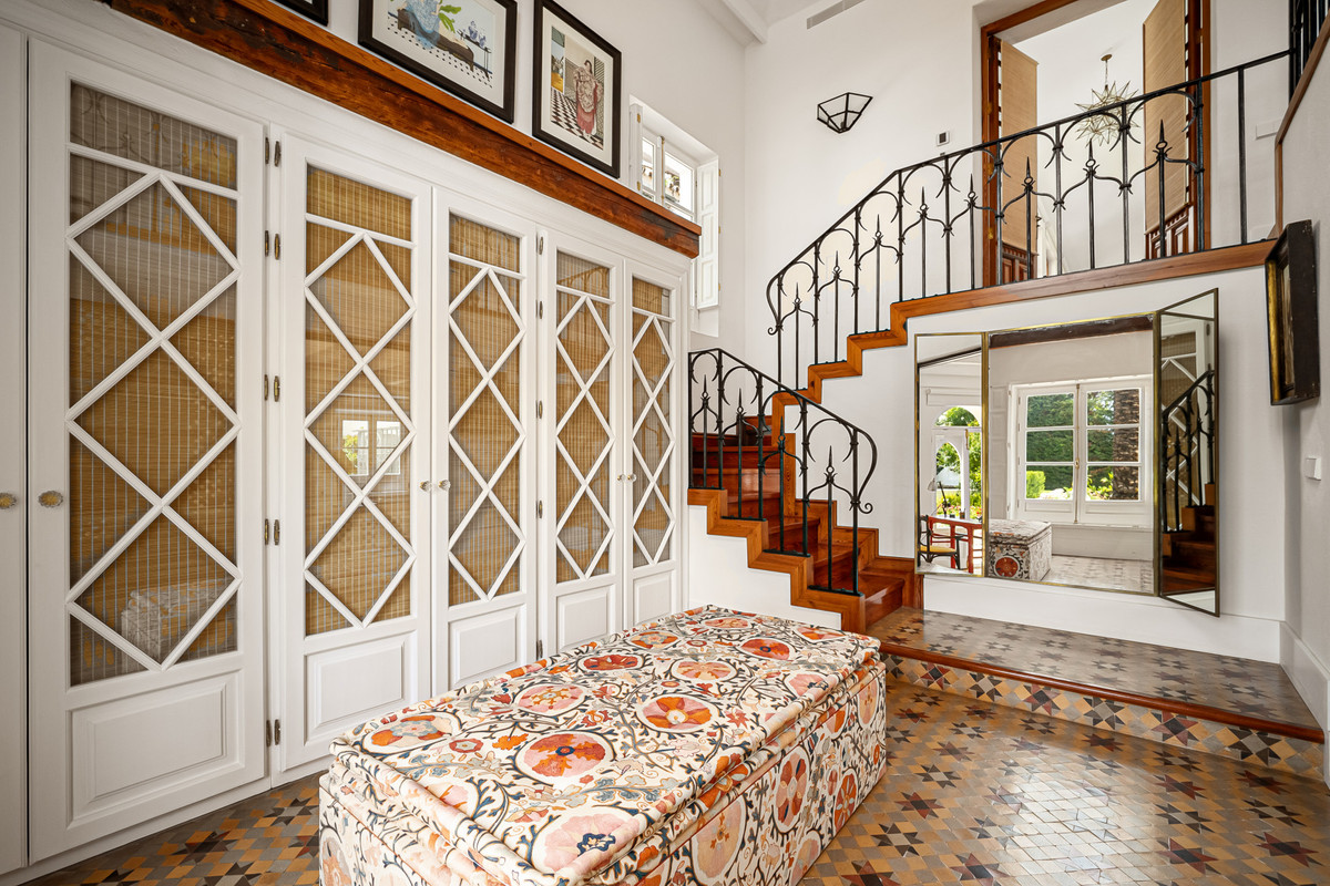 Se vende Villa - Chalet de 6 dormitorios en Costa Del Sol, Málaga, España
