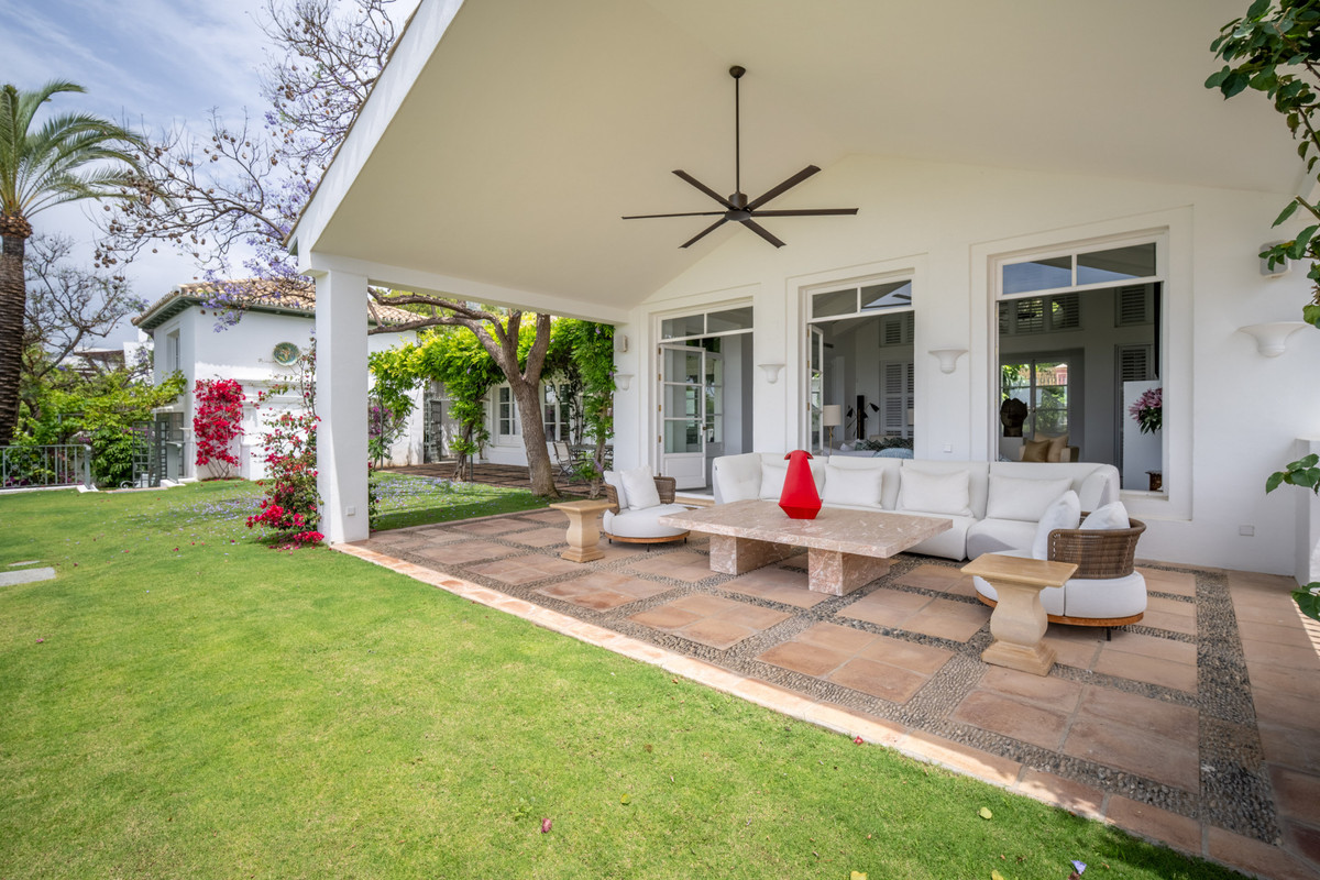Se vende Villa - Chalet de 6 dormitorios en Costa Del Sol, Málaga, España