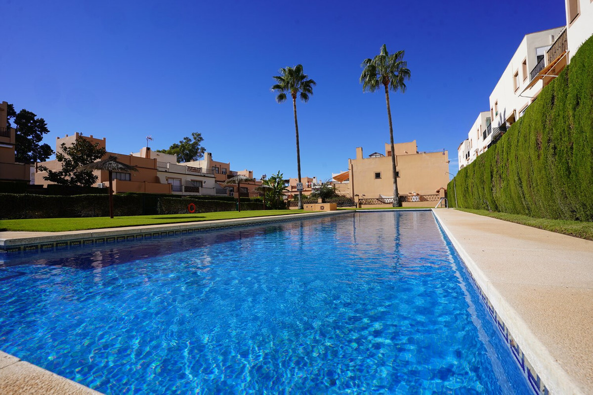 Se vende Adosada de 3 dormitorios en Costa Del Sol, Málaga, España