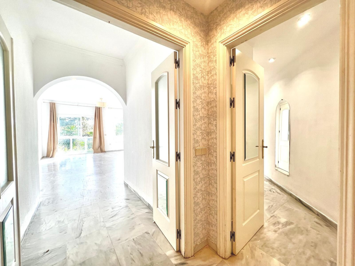 Se vende Apartamento Planta Baja de 3 dormitorios en Costa Del Sol, Málaga, España