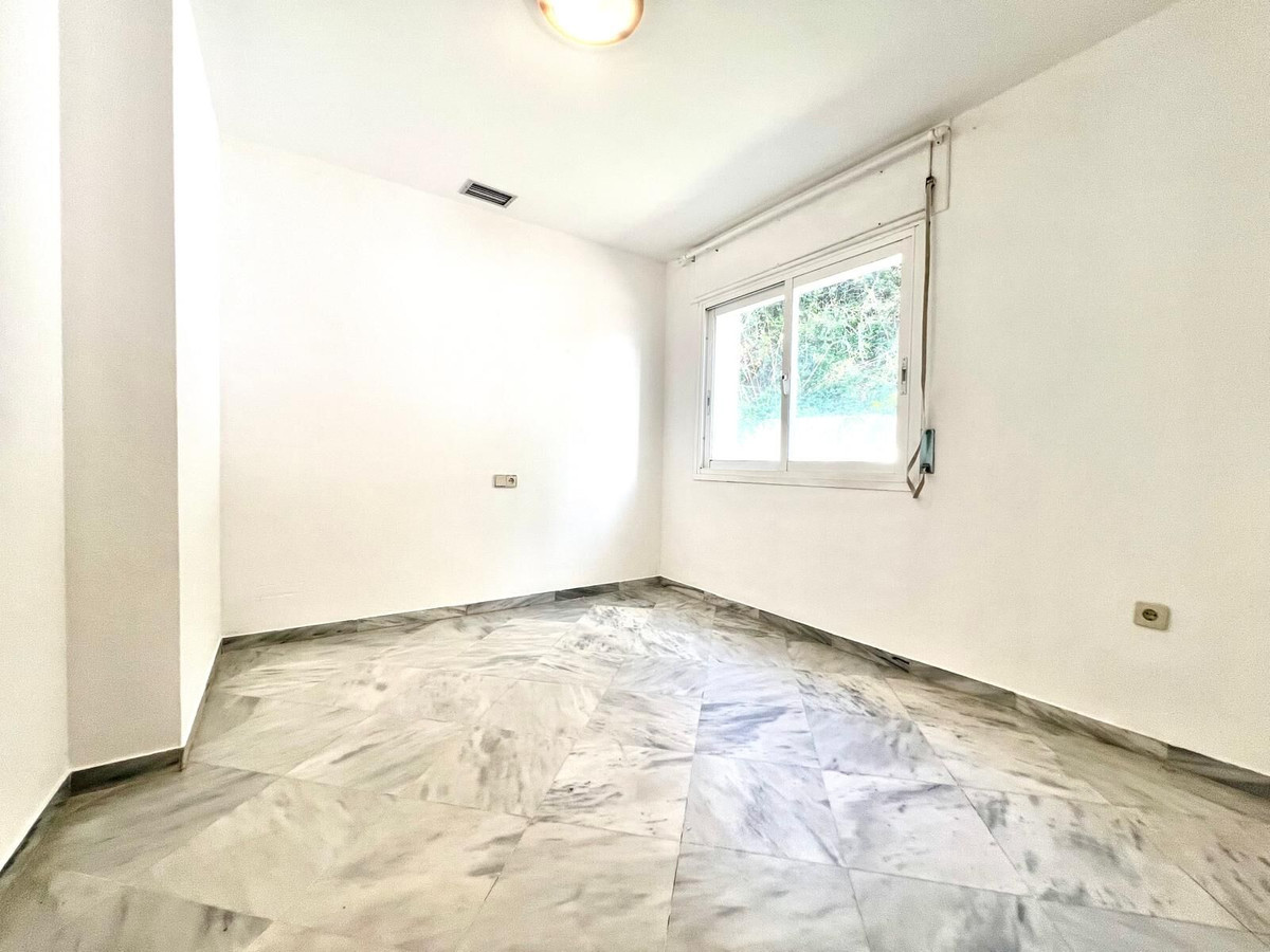 Se vende Apartamento Planta Baja de 3 dormitorios en Costa Del Sol, Málaga, España