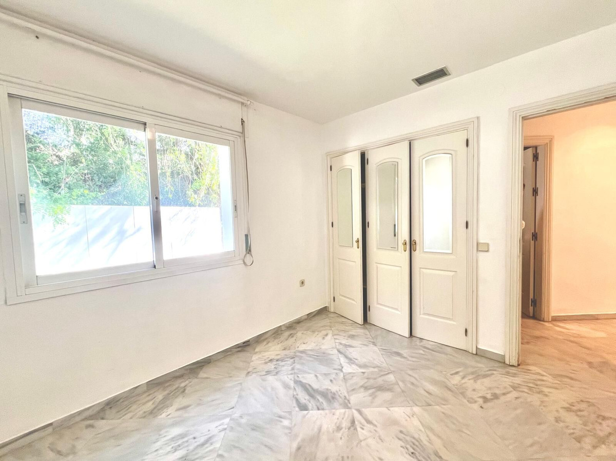 Se vende Apartamento Planta Baja de 3 dormitorios en Costa Del Sol, Málaga, España