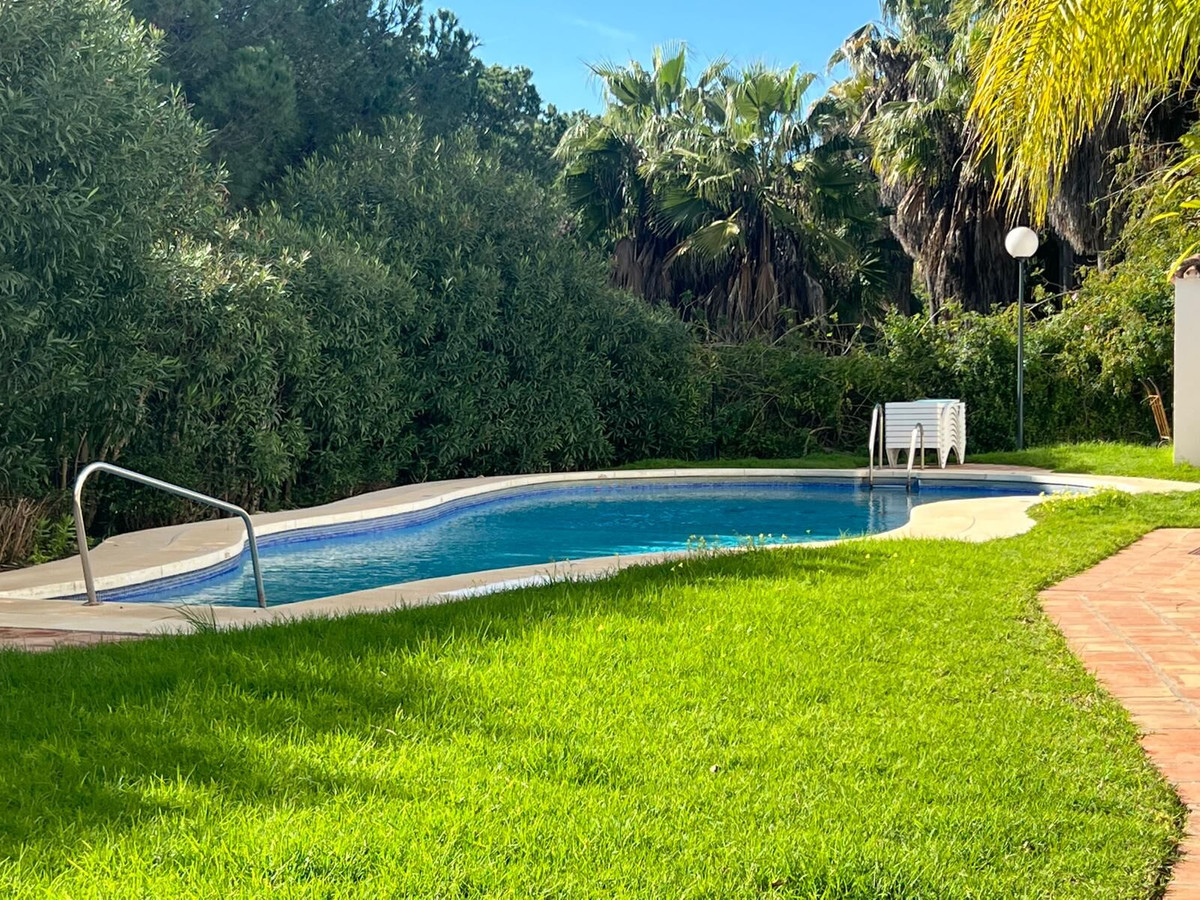 Se vende Apartamento Planta Baja de 3 dormitorios en Costa Del Sol, Málaga, España