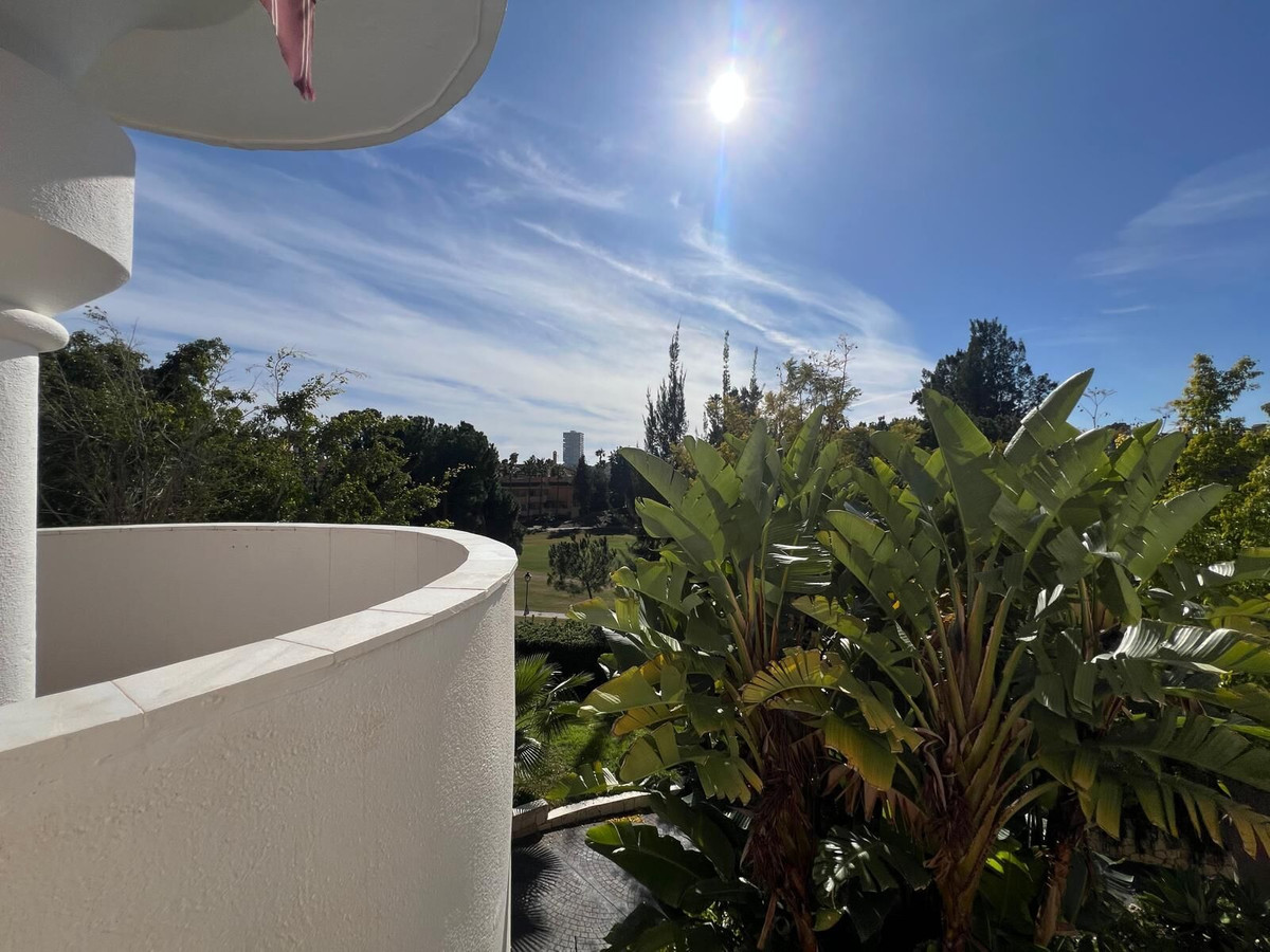 Se vende Apartamento Planta Baja de 3 dormitorios en Costa Del Sol, Málaga, España