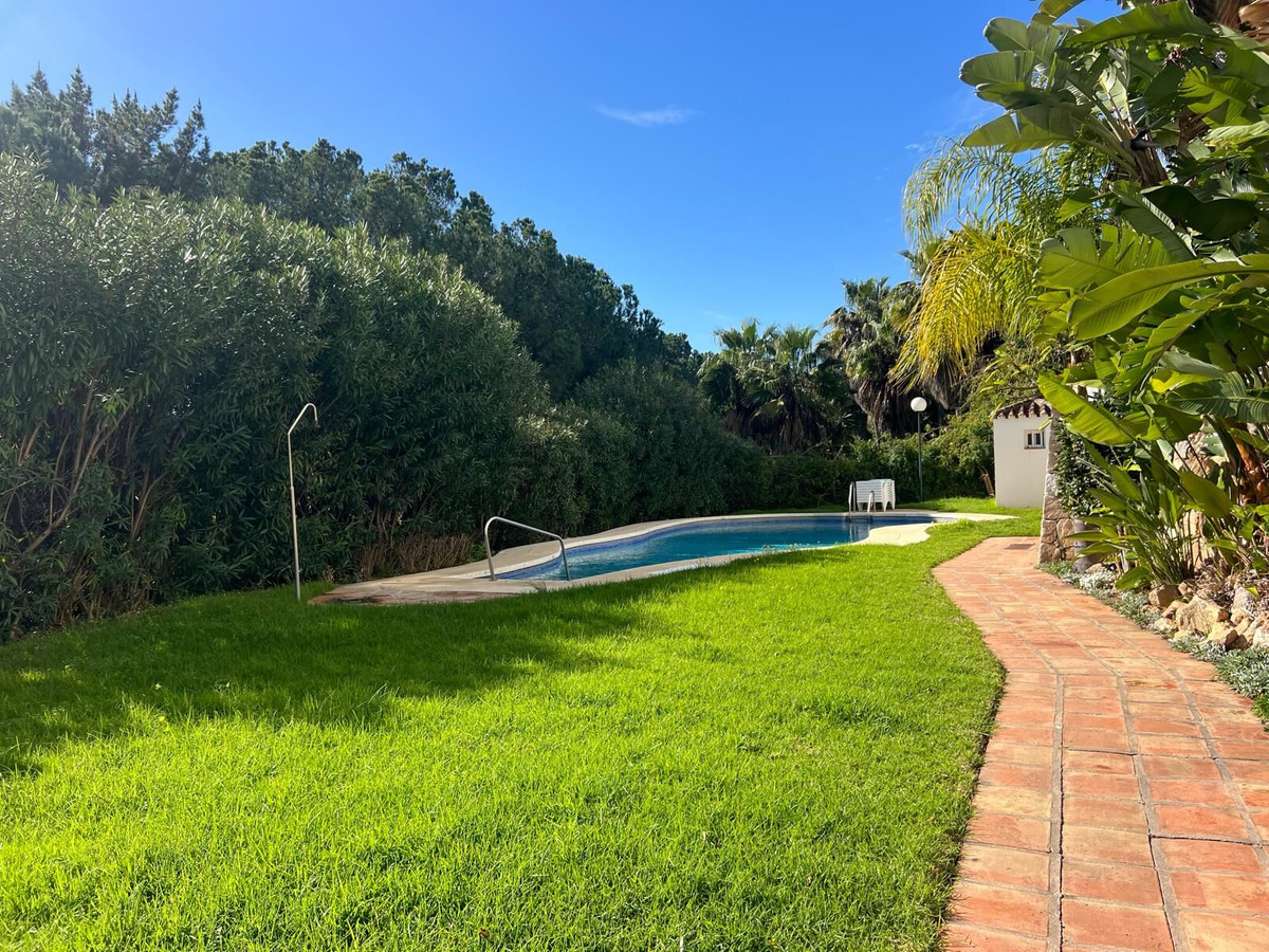 Se vende Apartamento Planta Baja de 3 dormitorios en Costa Del Sol, Málaga, España