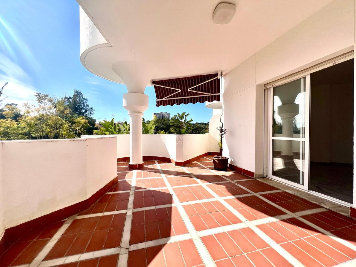 Se vende Apartamento Planta Baja de 3 dormitorios en Costa Del Sol, Málaga, España