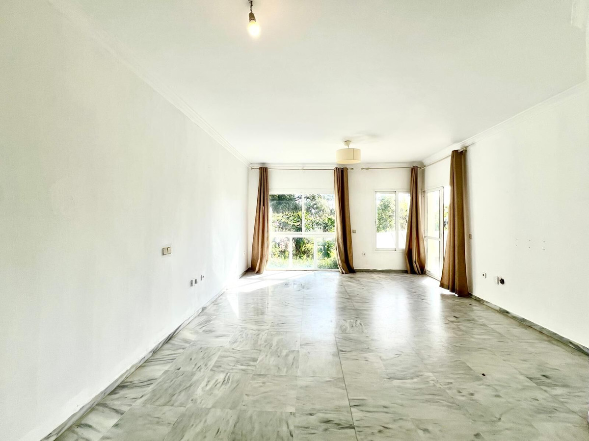 Se vende Apartamento Planta Baja de 3 dormitorios en Costa Del Sol, Málaga, España