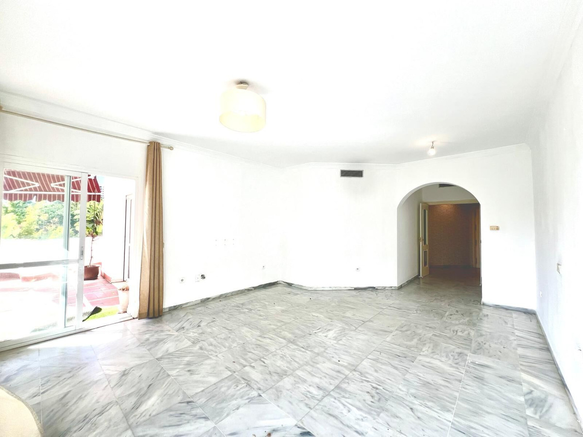Se vende Apartamento Planta Baja de 3 dormitorios en Costa Del Sol, Málaga, España