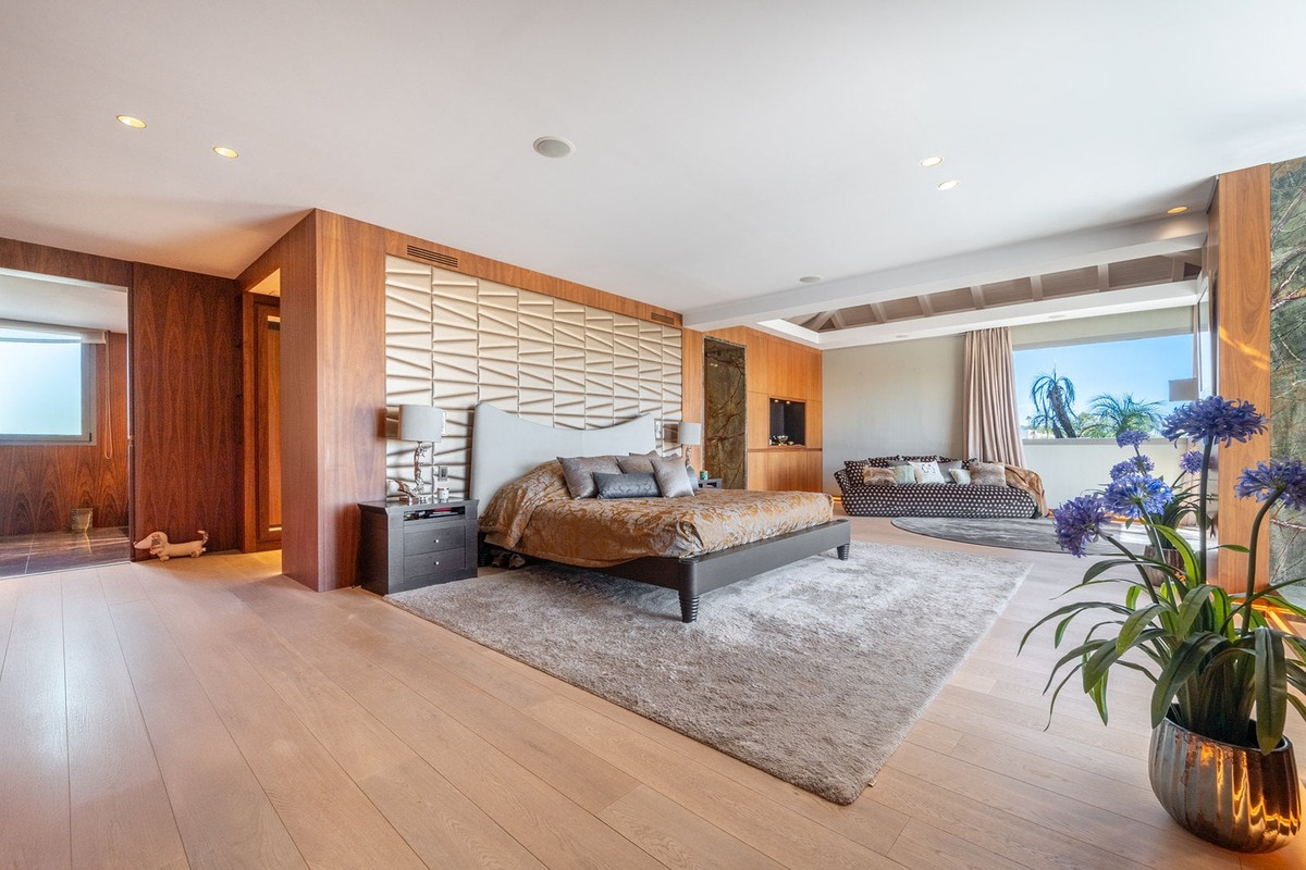 Se vende Villa - Chalet de 7 dormitorios en Costa Del Sol, Cadiz, España