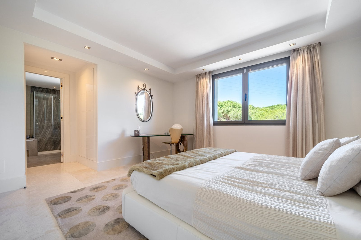 Se vende Villa - Chalet de 7 dormitorios en Costa Del Sol, Cadiz, España