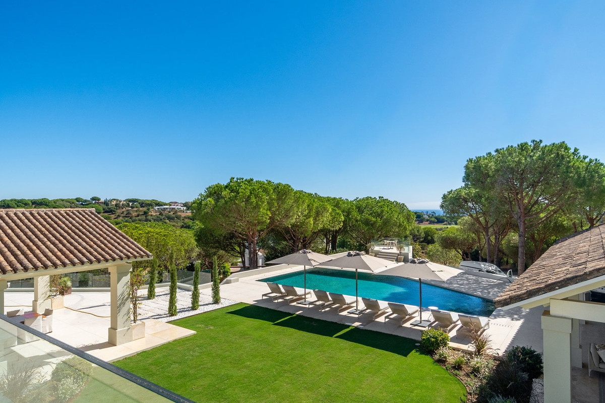 Se vende Villa - Chalet de 7 dormitorios en Costa Del Sol, Cadiz, España