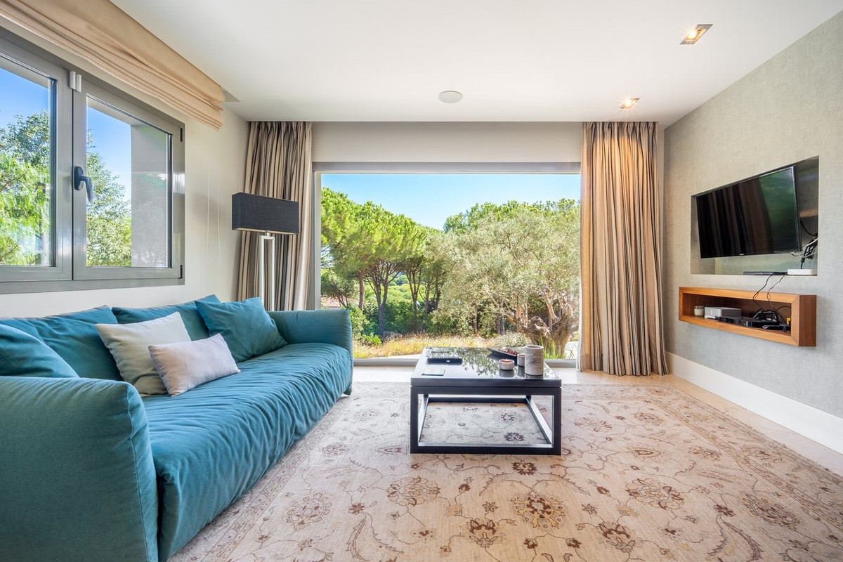 Se vende Villa - Chalet de 7 dormitorios en Costa Del Sol, Cadiz, España