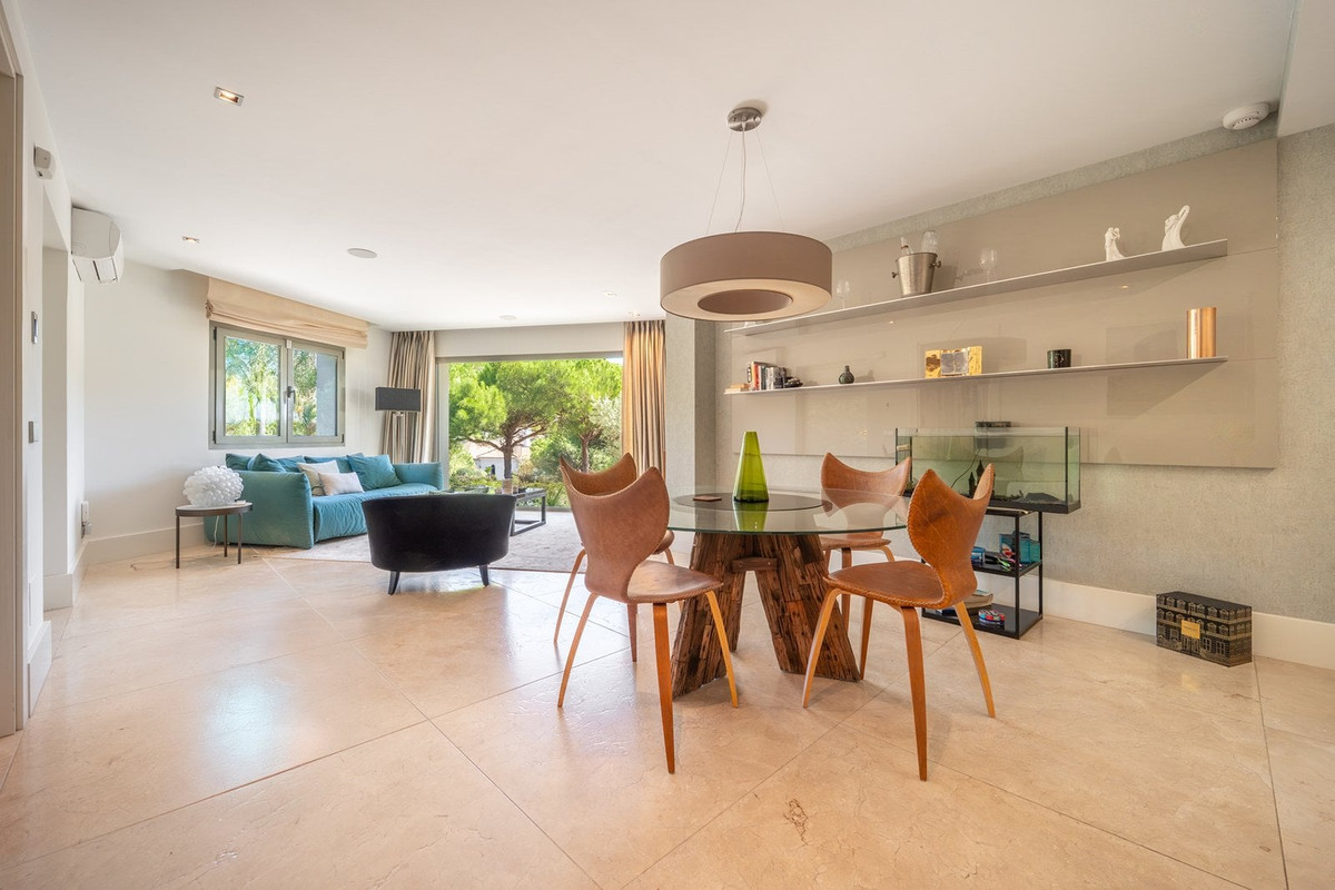 Se vende Villa - Chalet de 7 dormitorios en Costa Del Sol, Cadiz, España