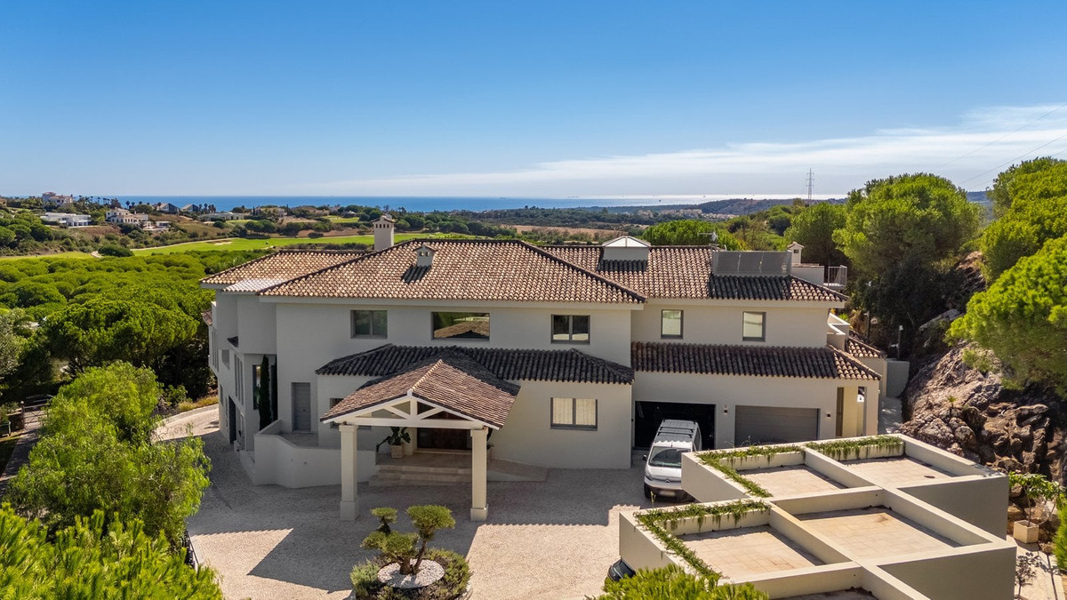 Se vende Villa - Chalet de 7 dormitorios en Costa Del Sol, Cadiz, España