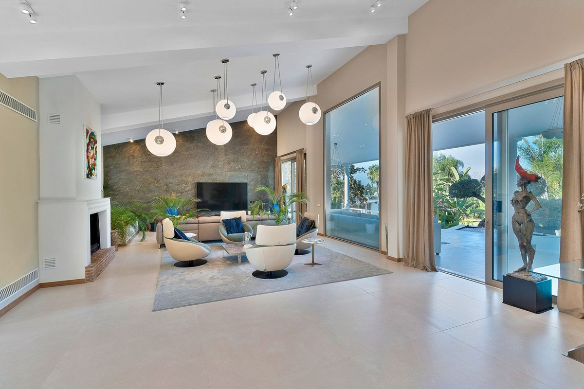 6 Bed Townhouse for sale in Marbella Costa Del Sol, Málaga, Spain