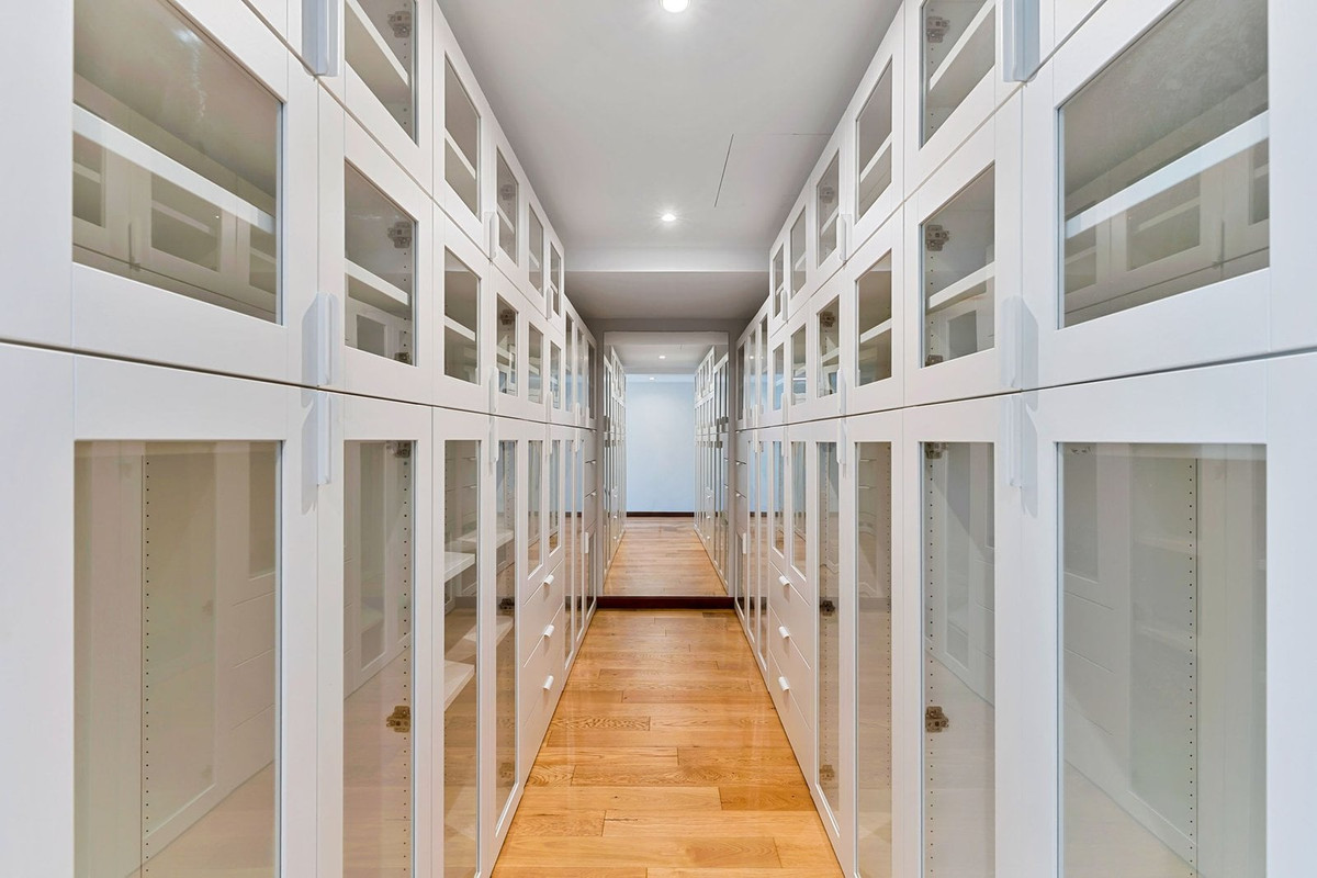 6 Bed Townhouse for sale in Marbella Costa Del Sol, Málaga, Spain