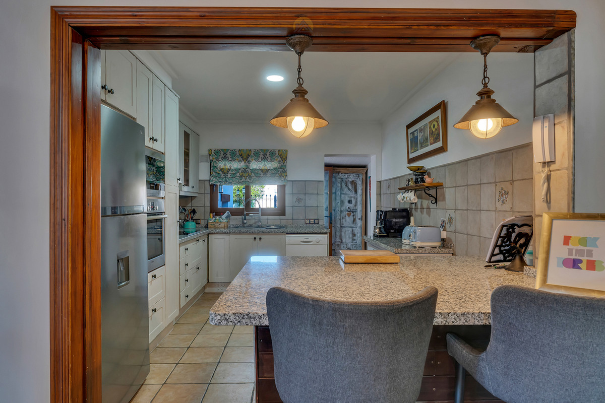 Se vende Villa - Chalet de 6 dormitorios en Costa Blanca, Alicante, España