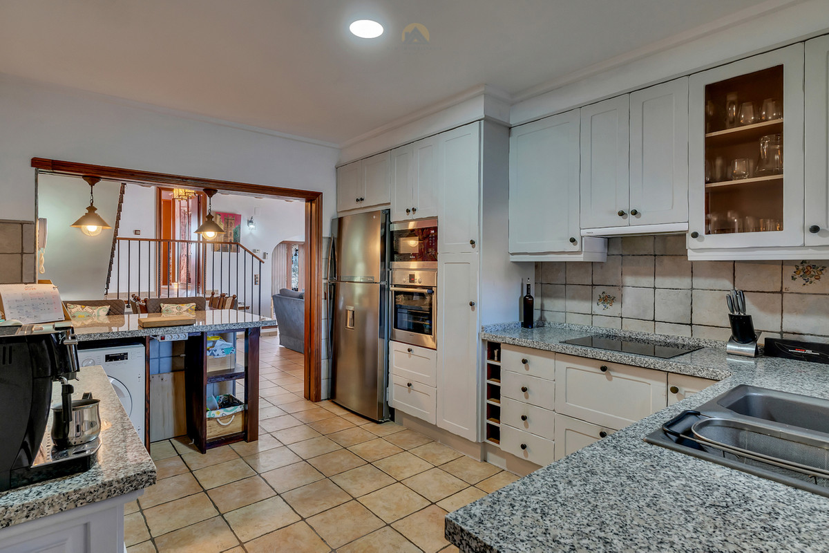 Se vende Villa - Chalet de 6 dormitorios en Costa Blanca, Alicante, España