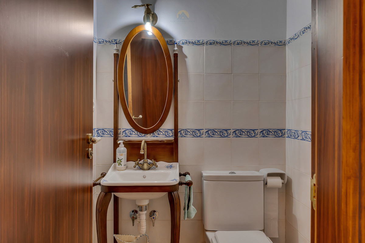 Se vende Villa - Chalet de 6 dormitorios en Costa Blanca, Alicante, España