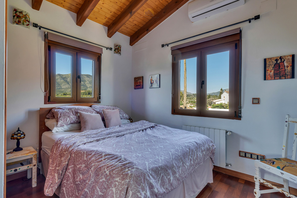 Se vende Villa - Chalet de 6 dormitorios en Costa Blanca, Alicante, España