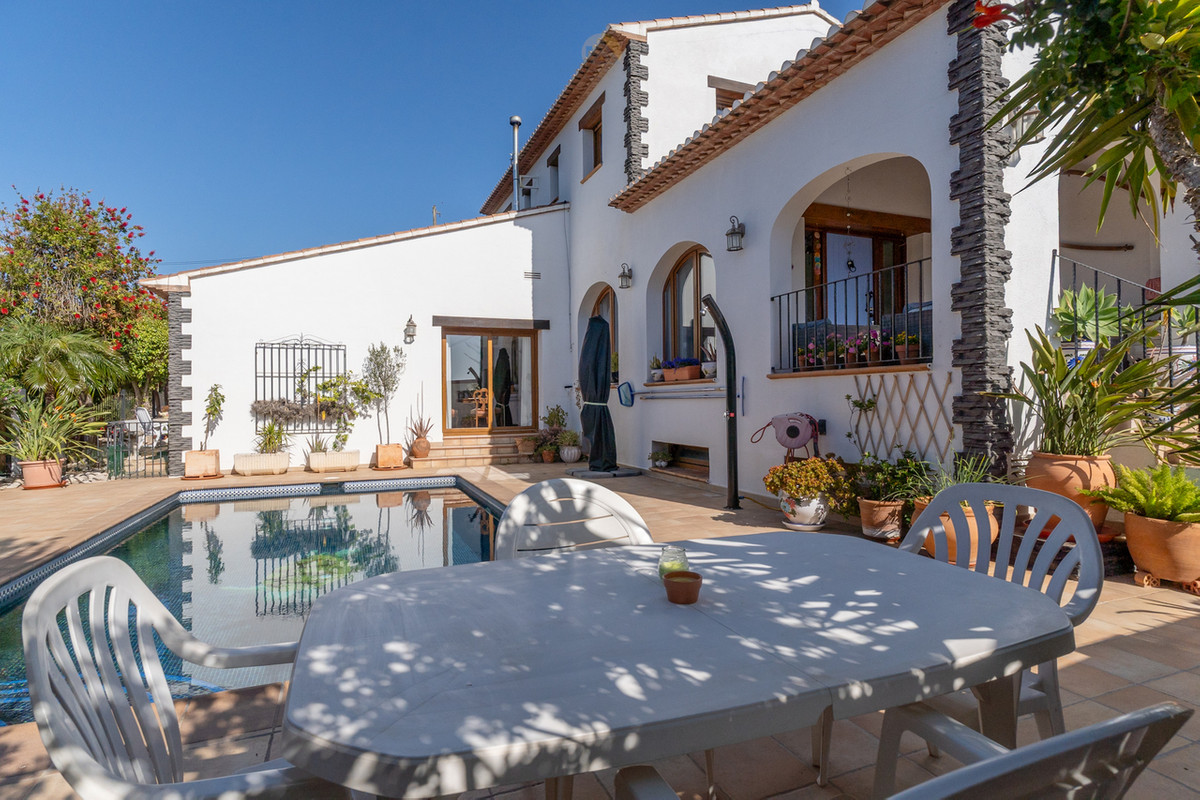 Se vende Villa - Chalet de 6 dormitorios en Costa Blanca, Alicante, España