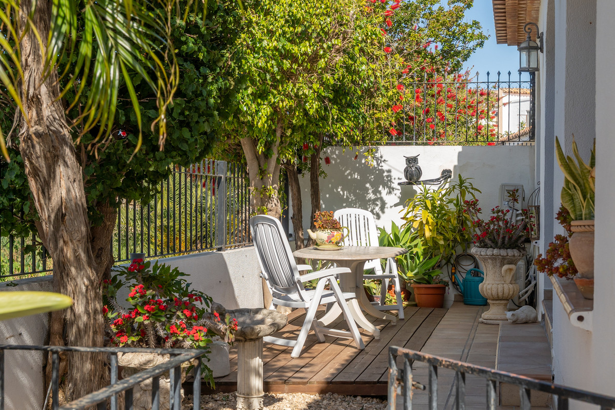 Se vende Villa - Chalet de 6 dormitorios en Costa Blanca, Alicante, España