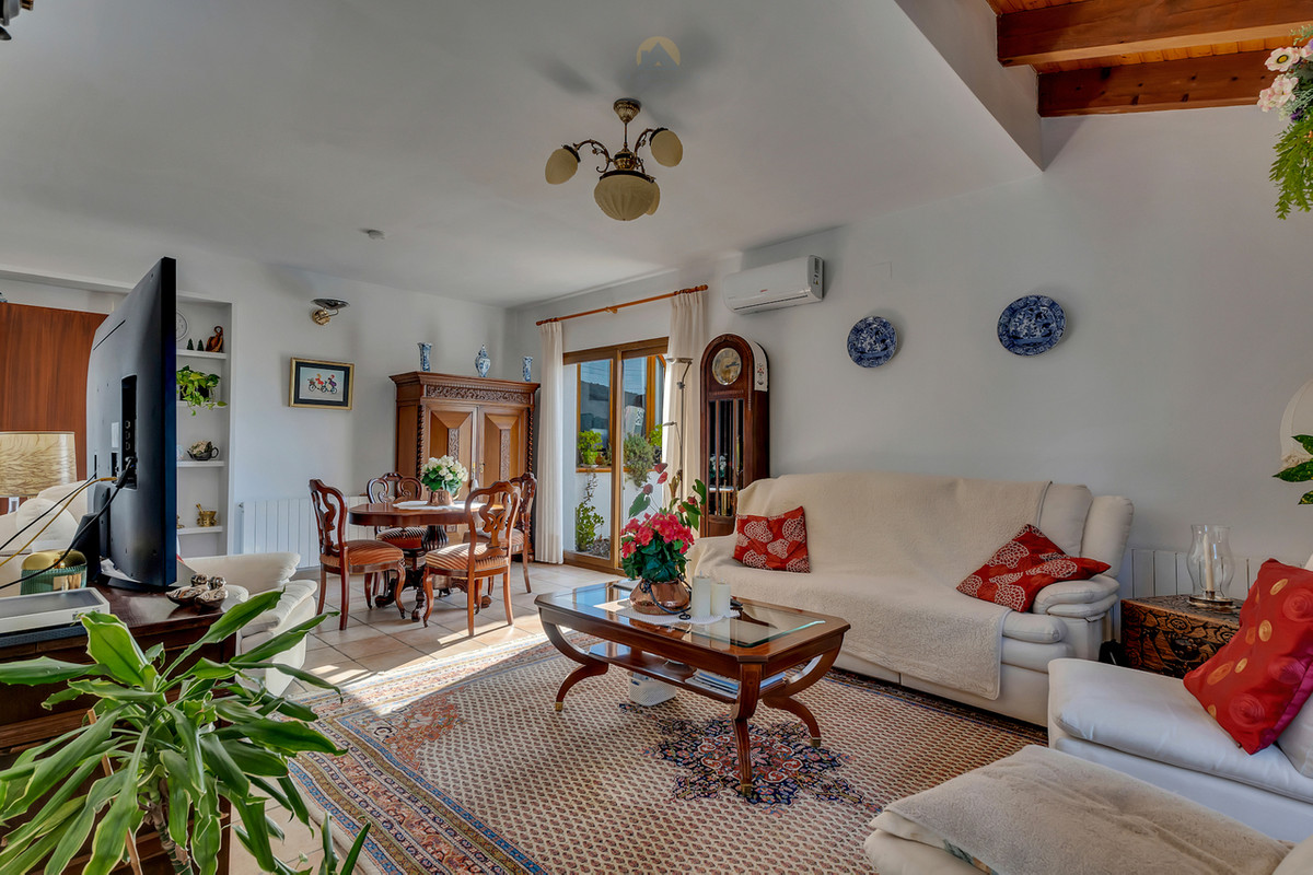 Se vende Villa - Chalet de 6 dormitorios en Costa Blanca, Alicante, España