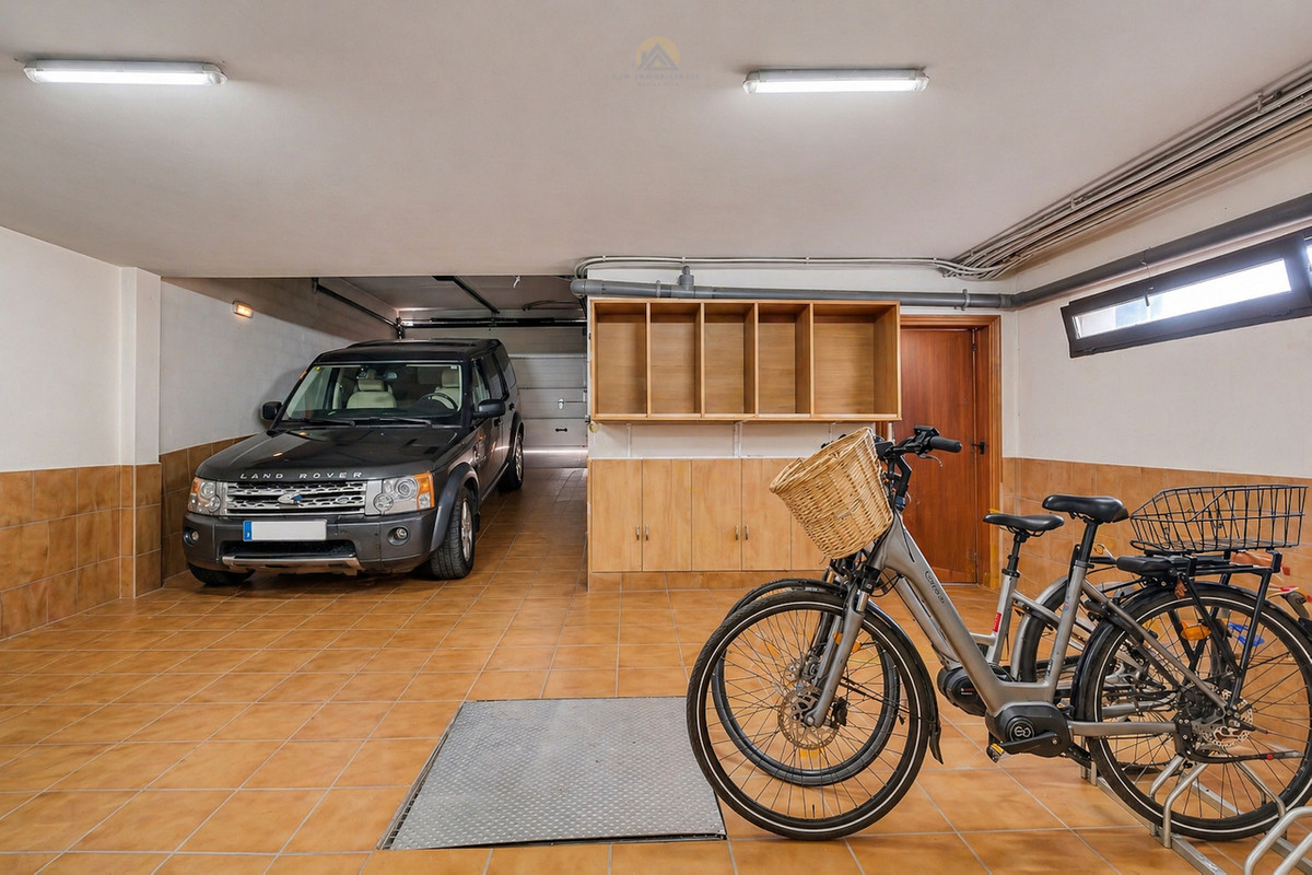 Se vende Villa - Chalet de 6 dormitorios en Costa Blanca, Alicante, España