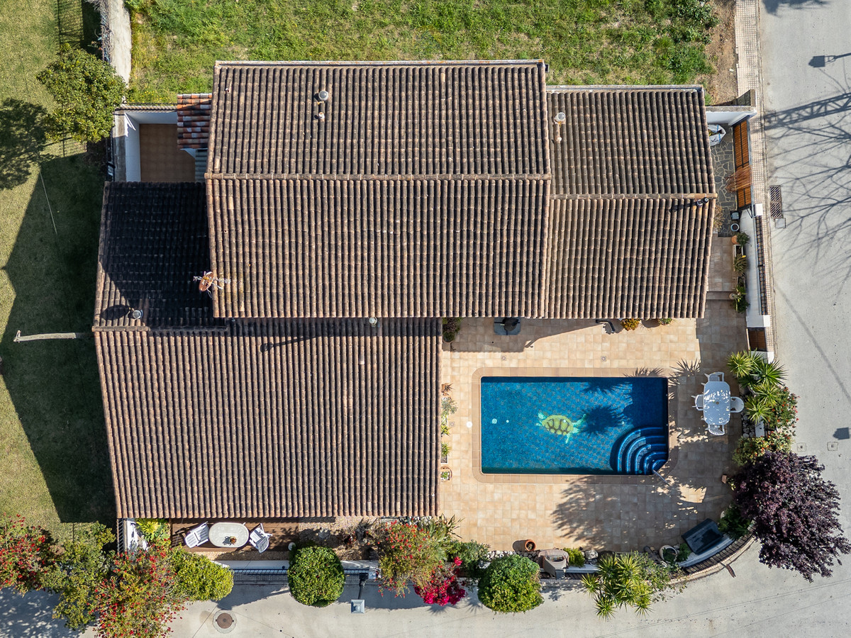 Se vende Villa - Chalet de 6 dormitorios en Costa Blanca, Alicante, España