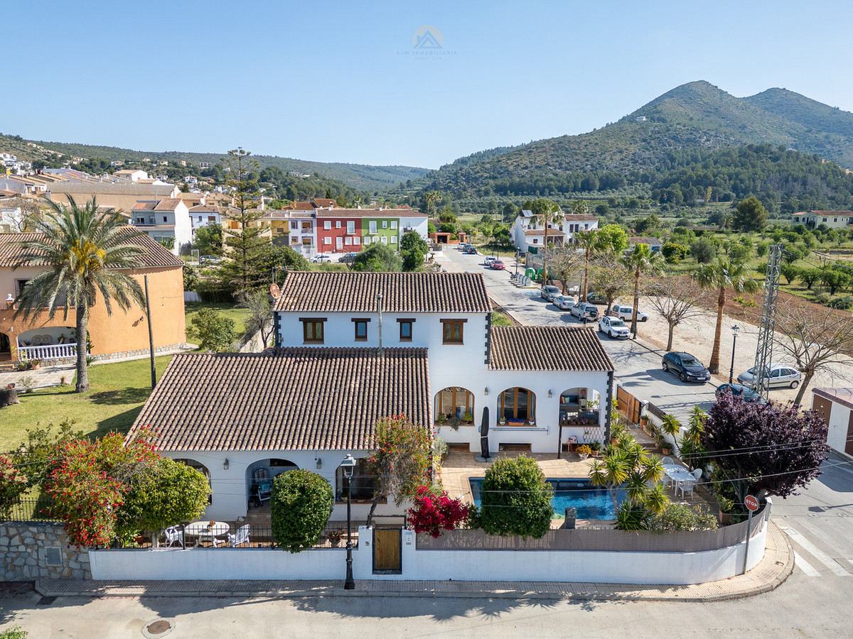 Se vende Villa - Chalet de 6 dormitorios en Costa Blanca, Alicante, España
