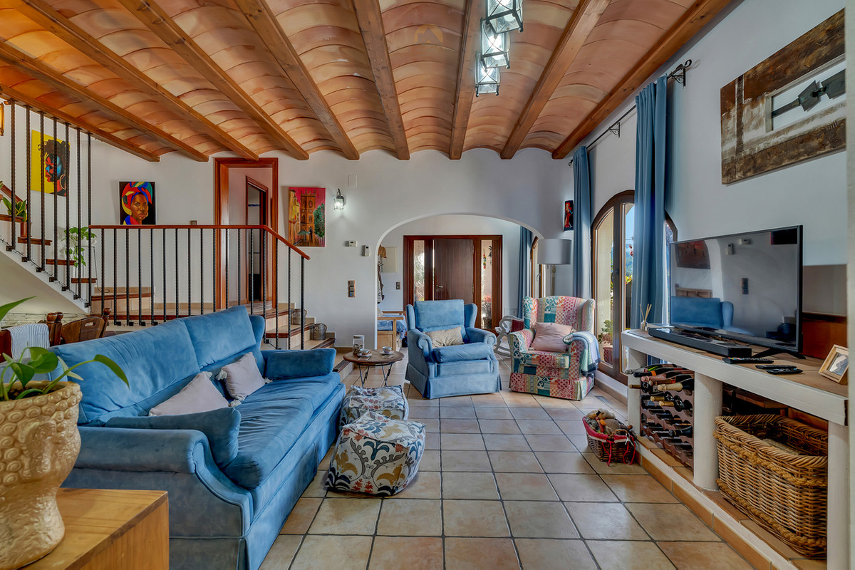 Se vende Villa - Chalet de 6 dormitorios en Costa Blanca, Alicante, España