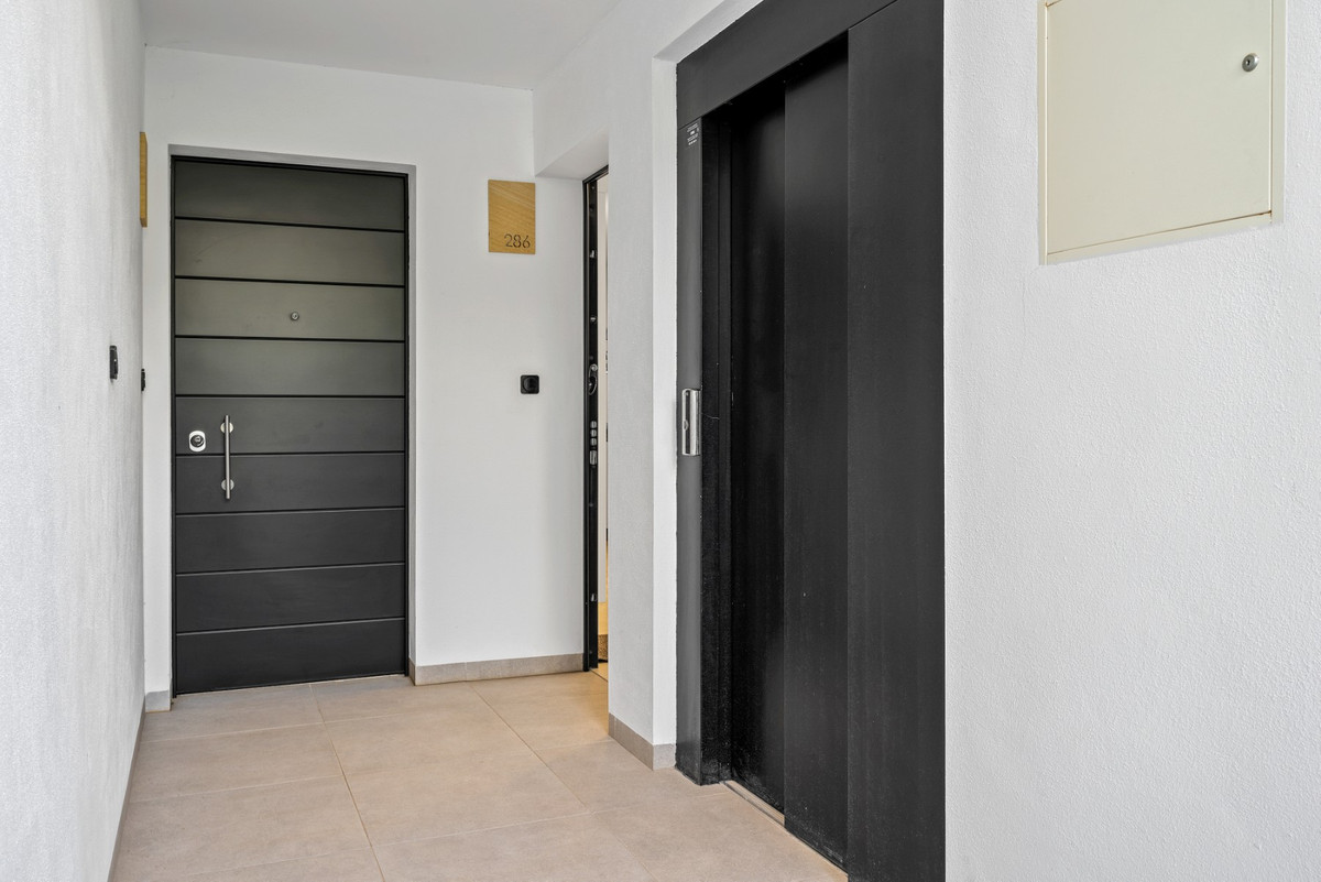 2 Bed Apartment for sale in Villamartin Costa Blanca, Alicante, Spain