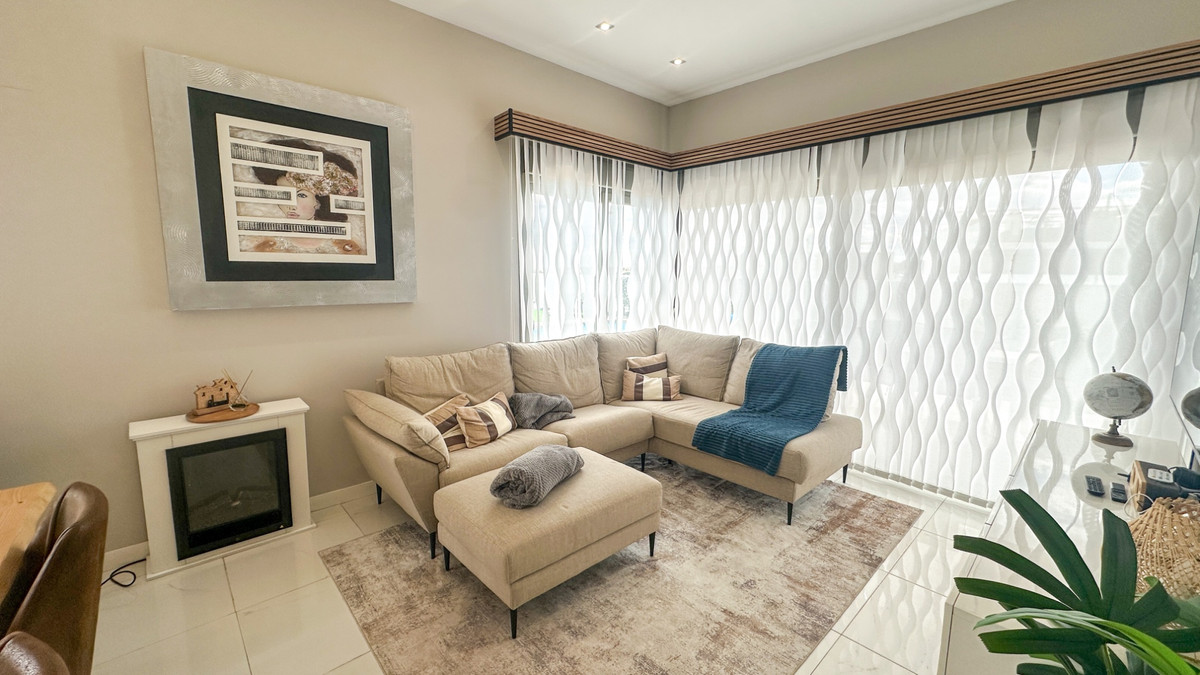 Se vende Villa - Chalet de 5 dormitorios en Costa Blanca, Alicante, España