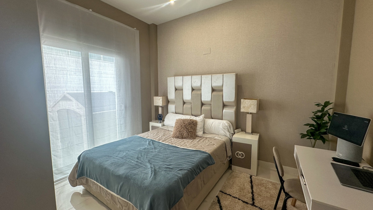 Se vende Villa - Chalet de 5 dormitorios en Costa Blanca, Alicante, España
