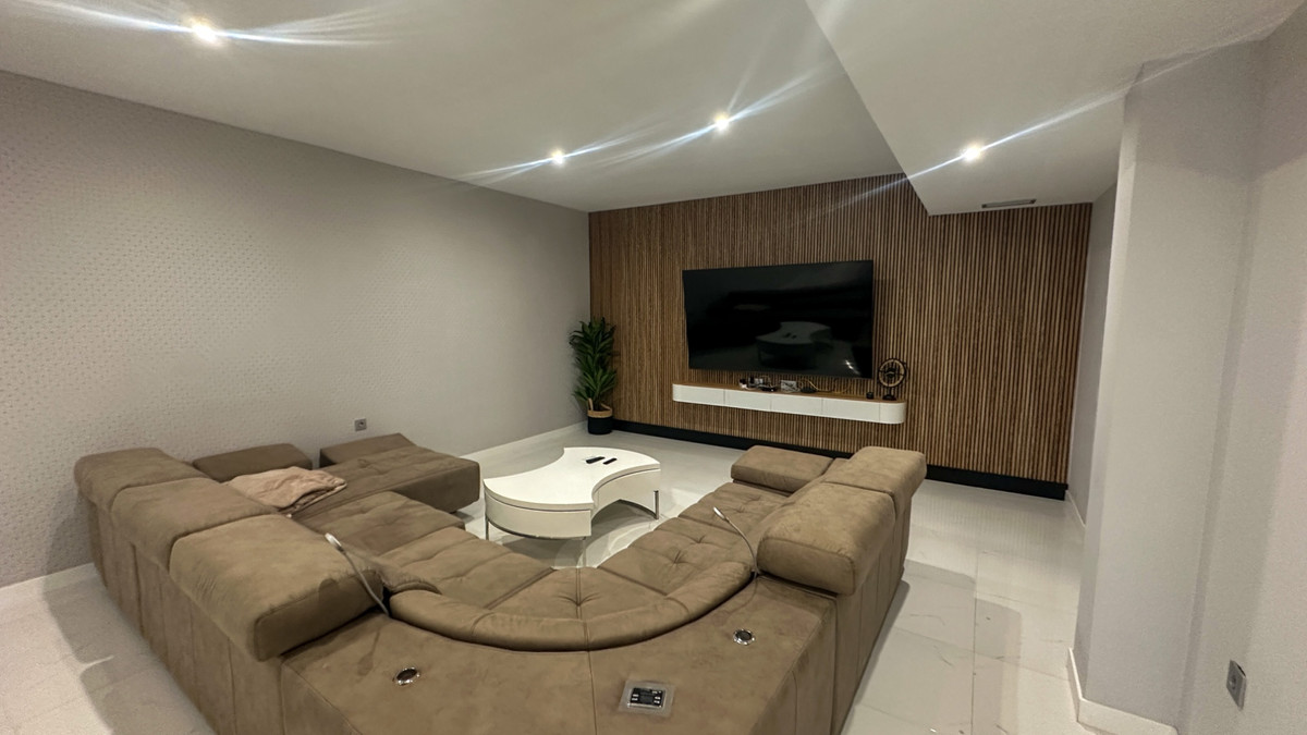 Se vende Villa - Chalet de 5 dormitorios en Costa Blanca, Alicante, España