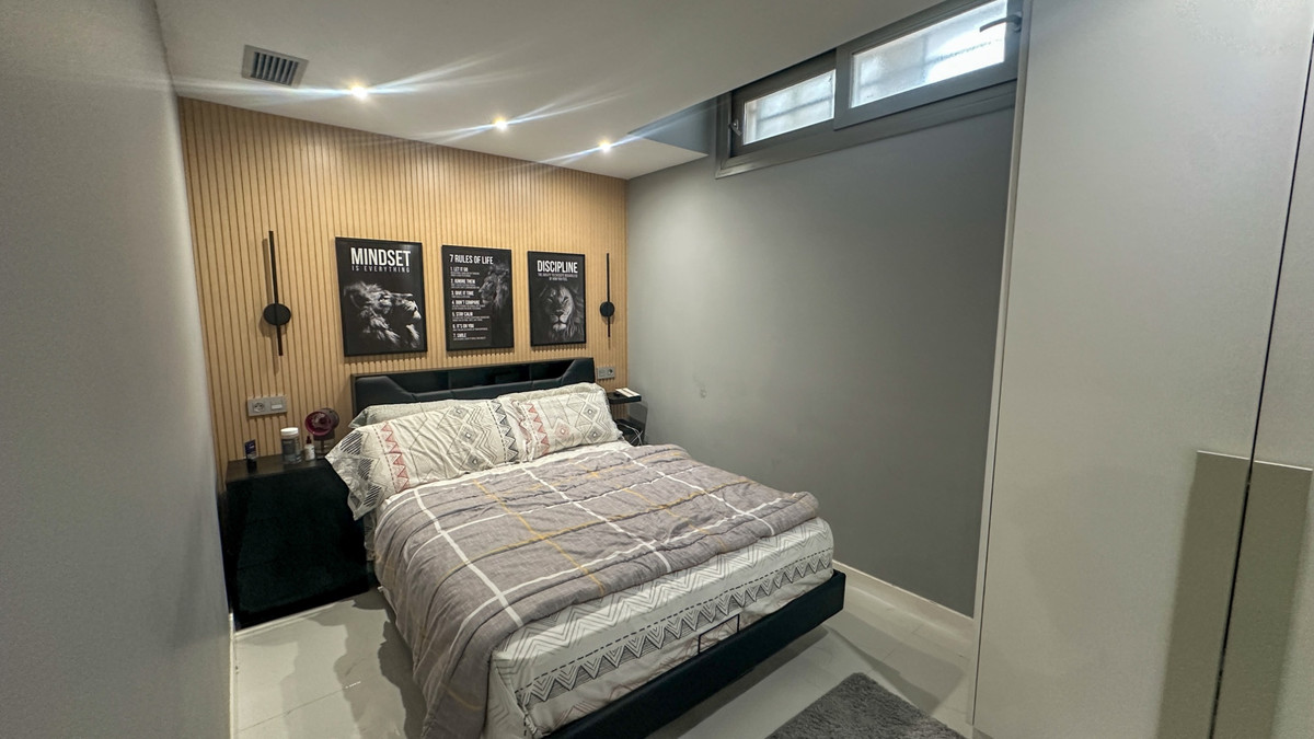 Se vende Villa - Chalet de 5 dormitorios en Costa Blanca, Alicante, España
