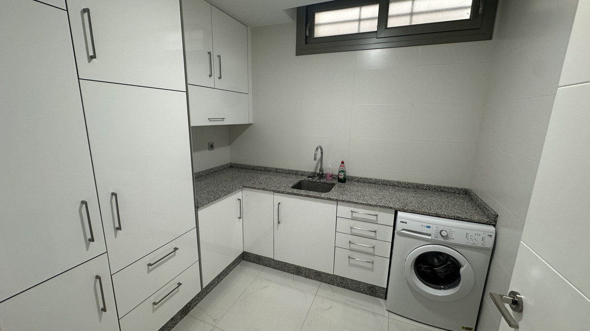 Se vende Villa - Chalet de 5 dormitorios en Costa Blanca, Alicante, España