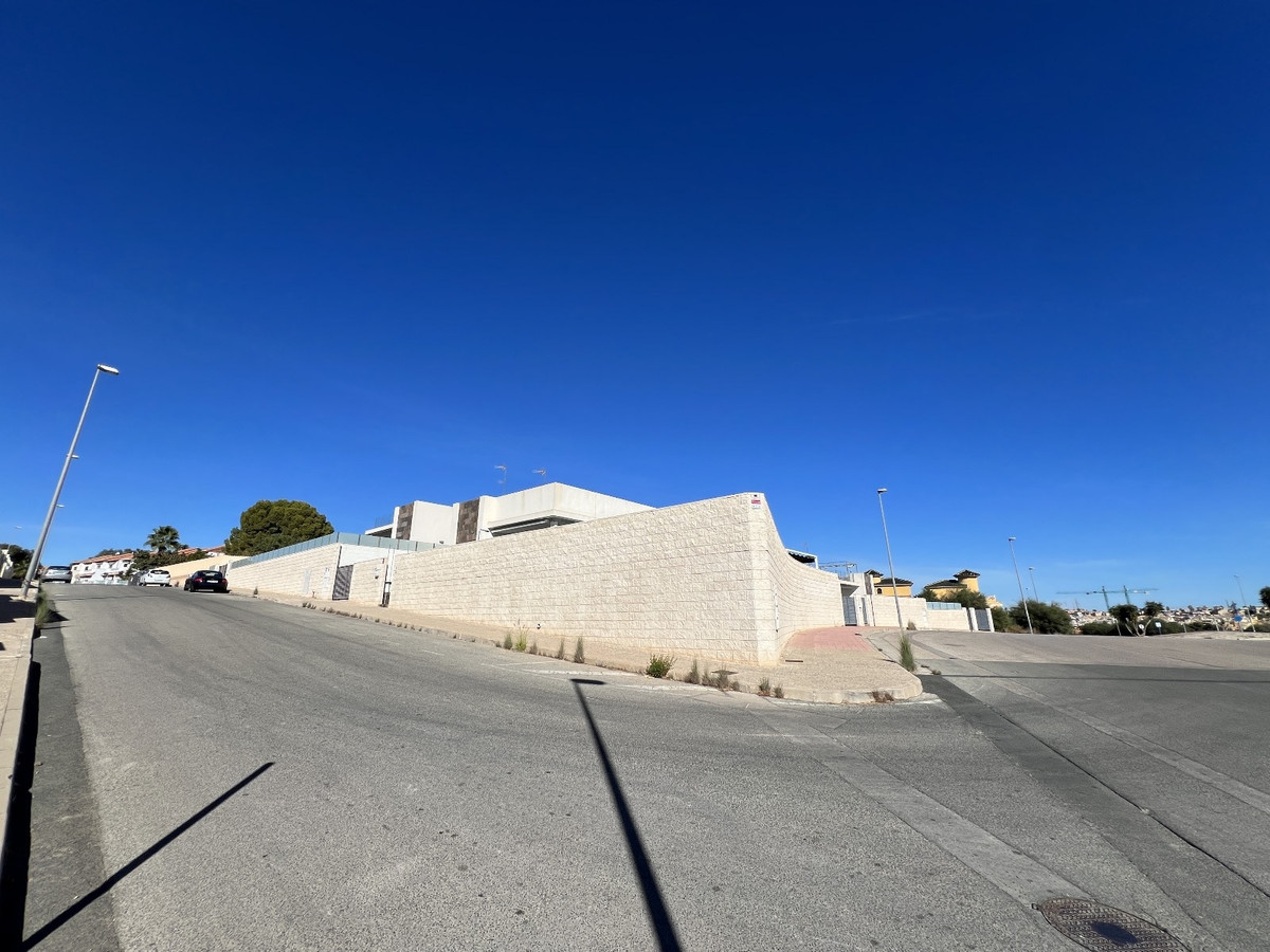 Se vende Villa - Chalet de 5 dormitorios en Costa Blanca, Alicante, España