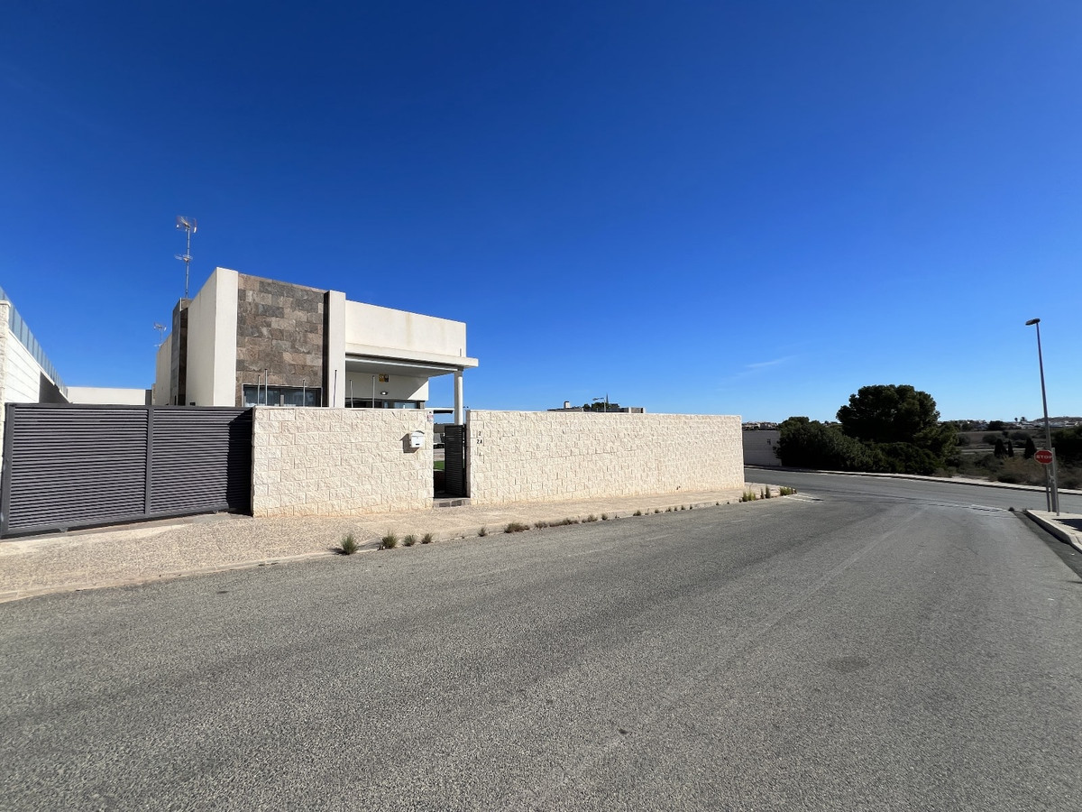 Se vende Villa - Chalet de 5 dormitorios en Costa Blanca, Alicante, España