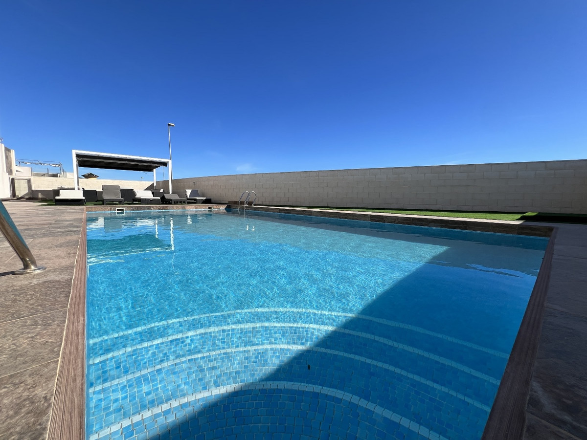 Se vende Villa - Chalet de 5 dormitorios en Costa Blanca, Alicante, España