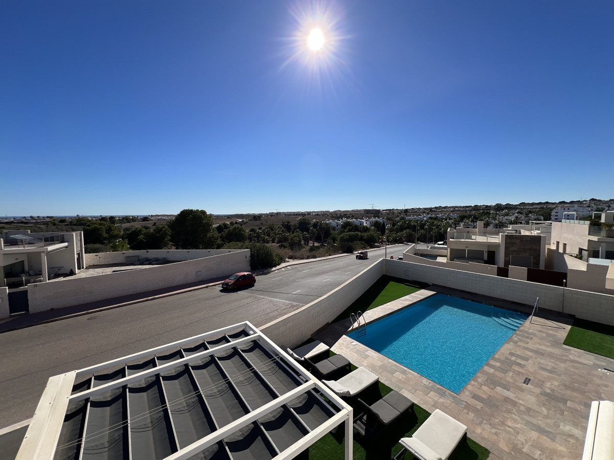 Se vende Villa - Chalet de 5 dormitorios en Costa Blanca, Alicante, España