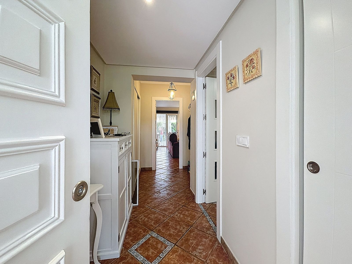 4 Bed Townhouse for sale in Nagüeles Costa Del Sol, Málaga, Spain