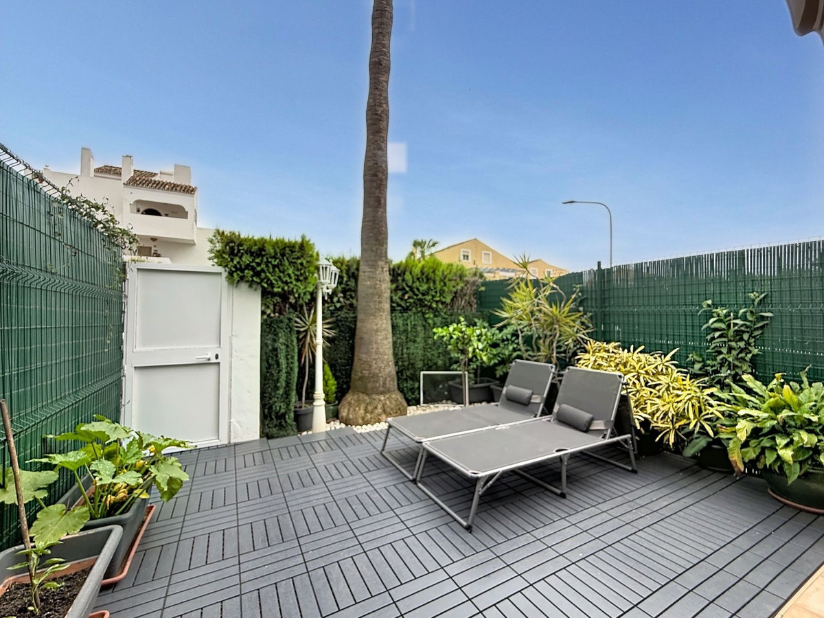 4 Bed Townhouse for sale in Nagüeles Costa Del Sol, Málaga, Spain